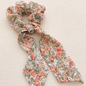 Scrunchie Tie Floral